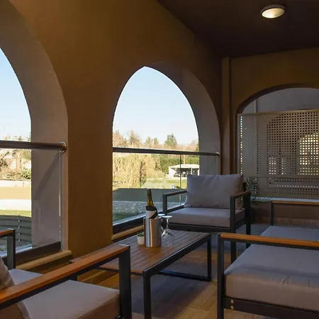 Efilenia Luxury Κοντόκαλι