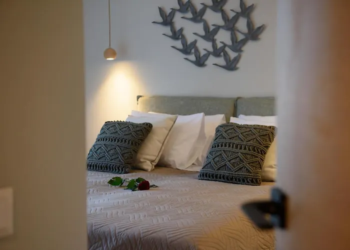 Efilenia Luxury By Nestivo Hospitality コントカリ