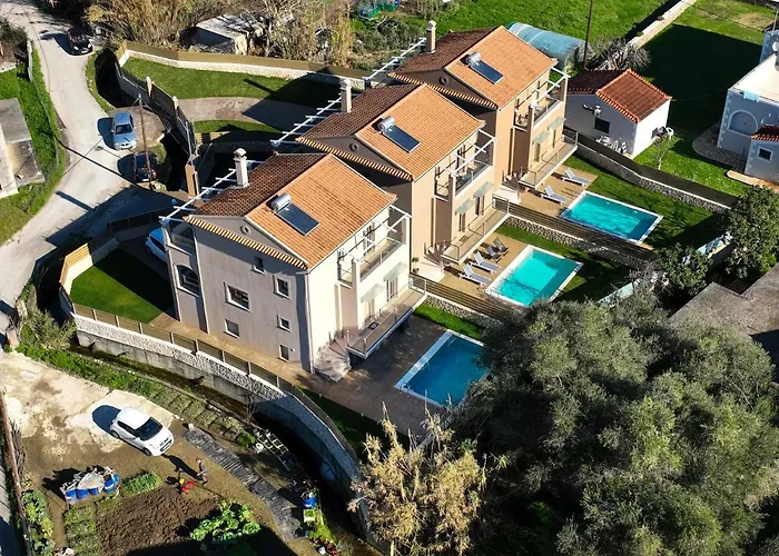 Efilenia Luxury By Nestivo Hospitality *