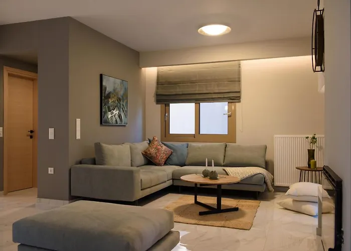 Efilenia Luxury By Nestivo Hospitality コントカリ