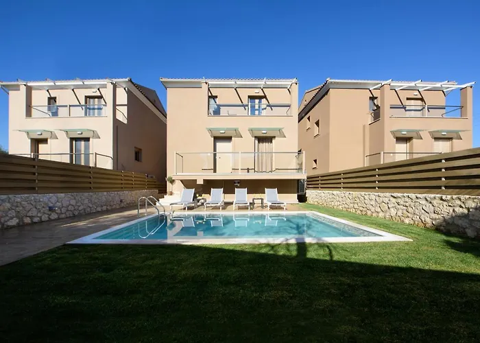 Efilenia Luxury By Nestivo Hospitality *